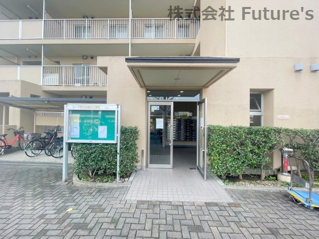 コープ野村南流山弐番街2号棟のエントランス|マンションエントランスです