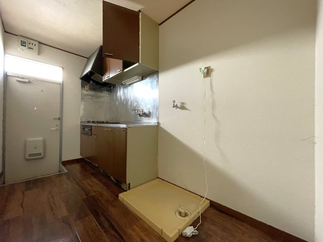 ワイエムハイツ2号棟の居間・リビング