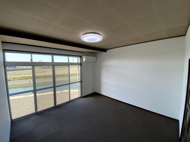 大川市中八院　中古住宅の洋室