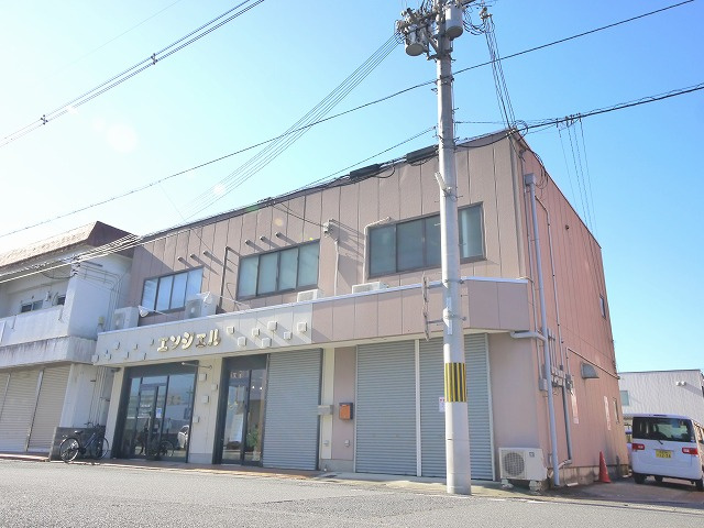粟殿　森店舗の外観