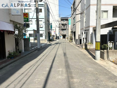 【前面道路含む現地写真】 | 明石市本町二丁目　売り土地（建築条件なし） | 前面道路幅員約6ｍ以上でゆとりがあります♪