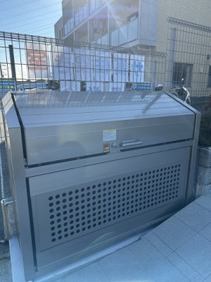 【その他共用部分】 | Eisvogel/アイスフォーゲル | 敷地内ごみ置き場でごみ出しもらくらく～♪忙しい社会人さんや主婦さんにもうってつけ！