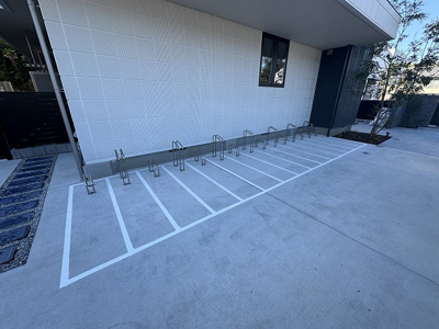 【その他共用部分】 | Eisvogel/アイスフォーゲル | 敷地内に自転車駐輪場を完備しています！駅まで自転車もおすすめです！