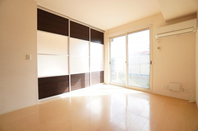 【居間・リビング】 | サングリーンB | ※同物件・同タイプの写真です。