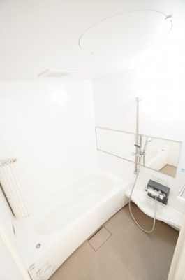 【浴室】 | サングリーンB | ※同物件・同タイプの写真です。