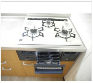 【キッチン】 | コーポアイル | お掃除しやすいシステムキッチン