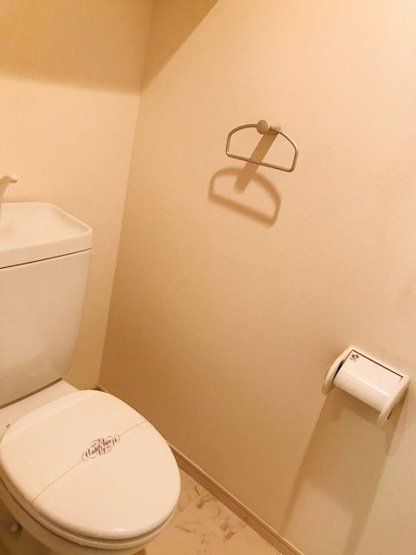 【トイレ】 | パリス大濠ベイタウン | 別号室の写真になります。現況優先。