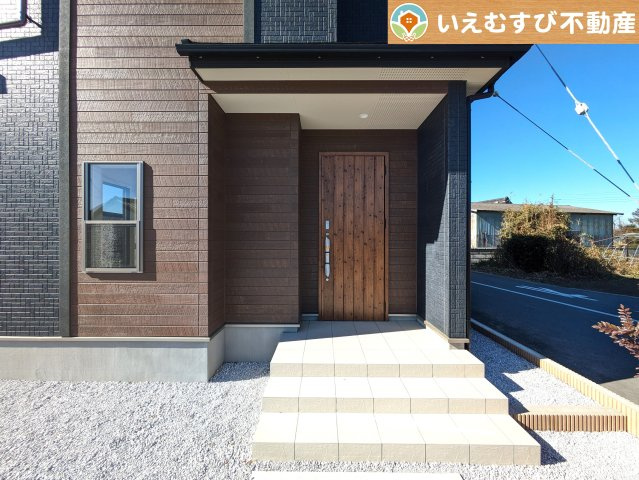 BLOOMING GARDEN　深谷市後榛沢のエントランス