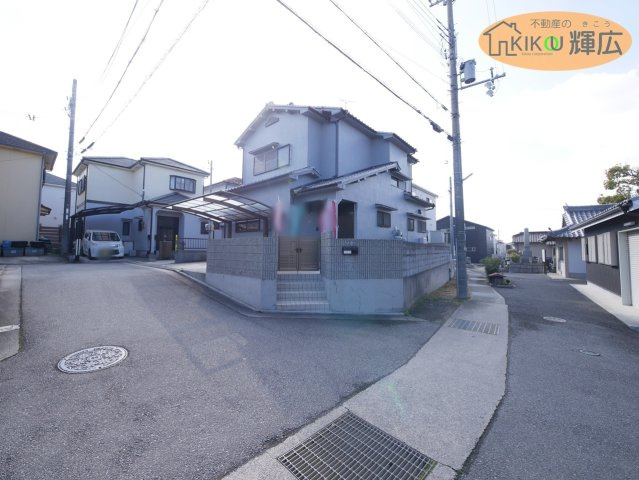 【周辺】 | 加古郡稲美町国岡　中古戸建 | 前面道路は広々としておりますので、お車の運転が苦手な方でも安心ですね。