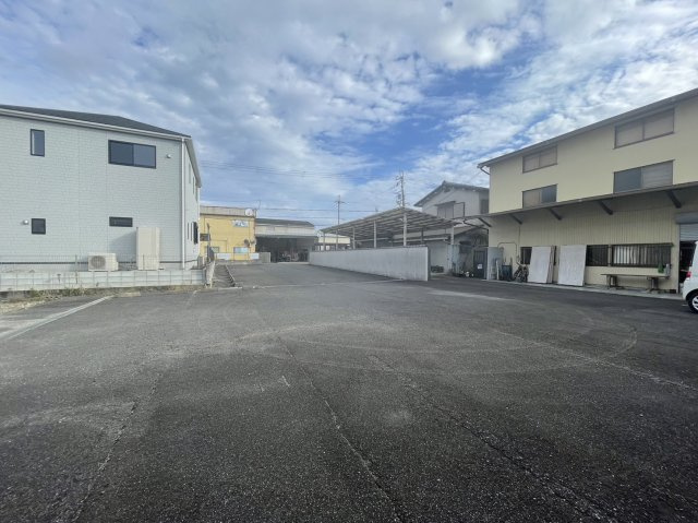 キリンモータープールの駐車場