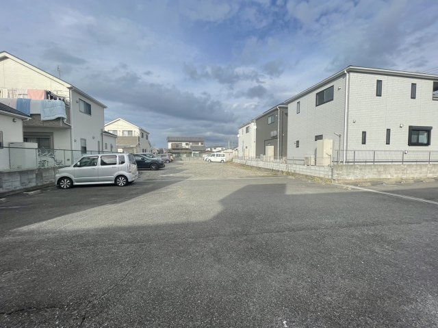 キリンモータープールの外観