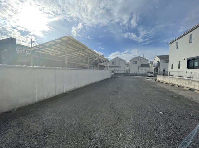 キリンモータープールの駐車場