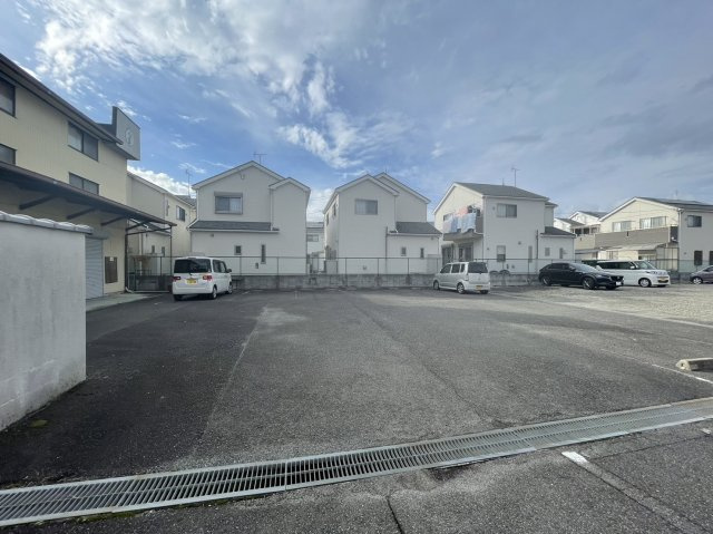 キリンモータープールの駐車場