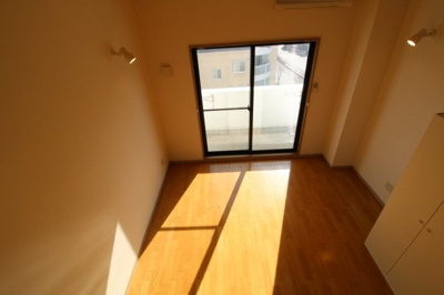 【洋室】 | バッジ新長田