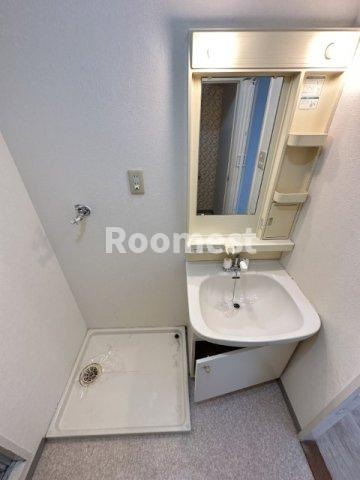 エステートピア香呂の洗面所|脱衣スペースもあります