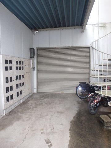 カザハヤビル　倉庫の外観