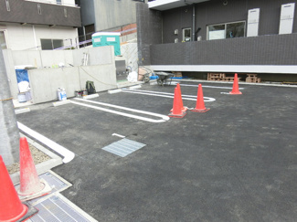 敷地内駐車場♪（都度空きの確認が必要になります。）