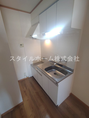 【キッチン】 | シャルマンドミール | 別部屋写真です。