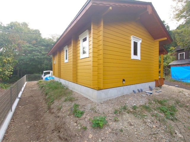 築後未入居★角地につき陽当たり＆通風良好★木の温もりを感じる新築ミニログハウス★京丹波町橋爪渕上の外観|外観