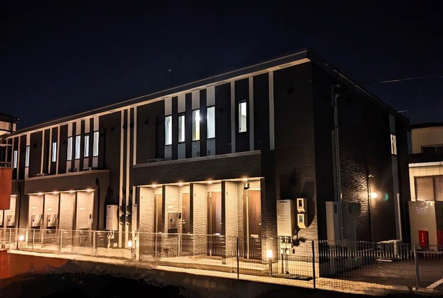 エ・ヴィーバ草間の外観