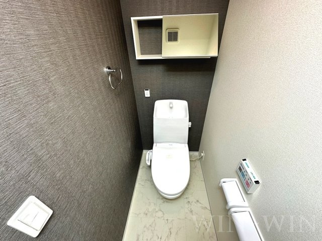 エ・ヴィーバ草間のトイレ