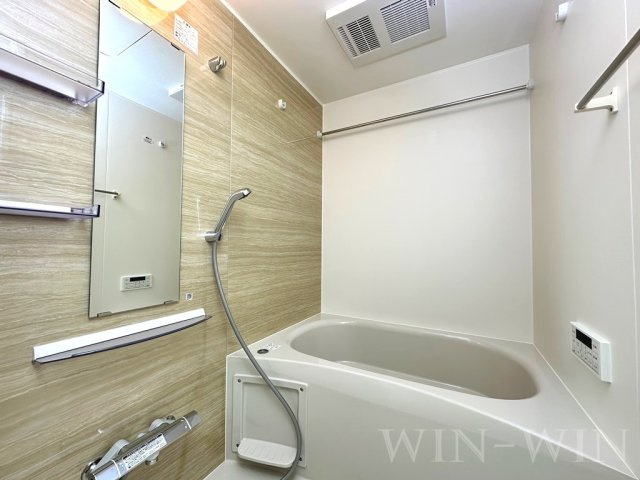 エ・ヴィーバ草間の浴室