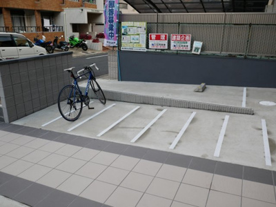 【駐車場】 | リベルテ・恵 | 駐輪場
