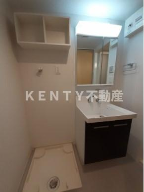 【洗面所】 | グランシルバ大森 | 使いやすい独立洗面台です