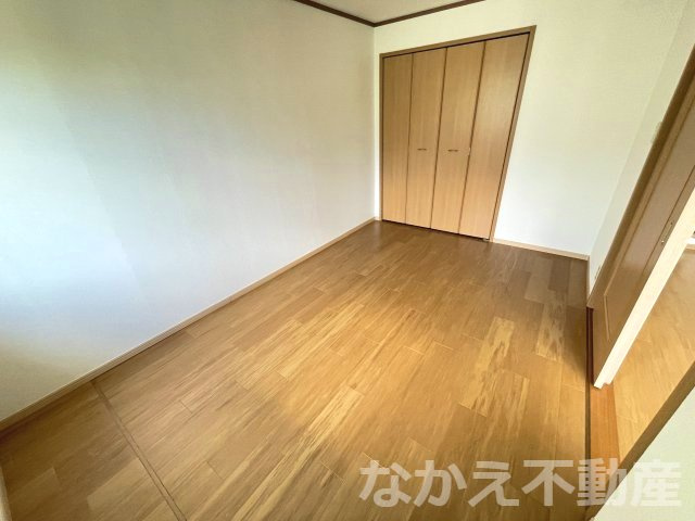 【寝室】 | 落ち着いた色調の寝室です