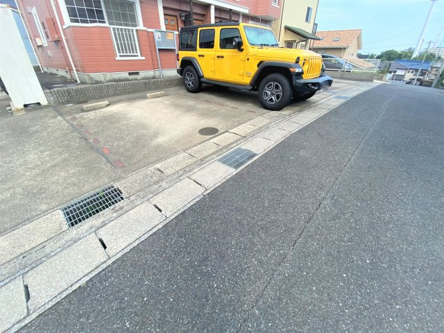 コートピア Dの駐車場