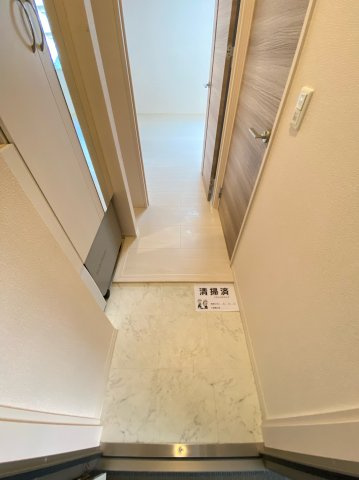 フリージア天王寺の玄関