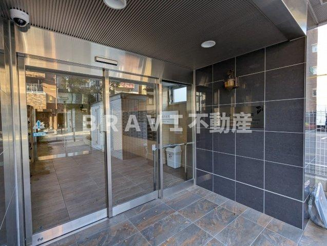 ランド大今里南 BRAVI不動産のエントランス