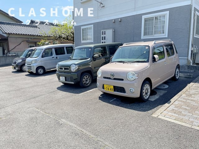 シャンビルひくまの　　刈谷市近郊の賃貸はクラスホーム刈谷店の駐車場