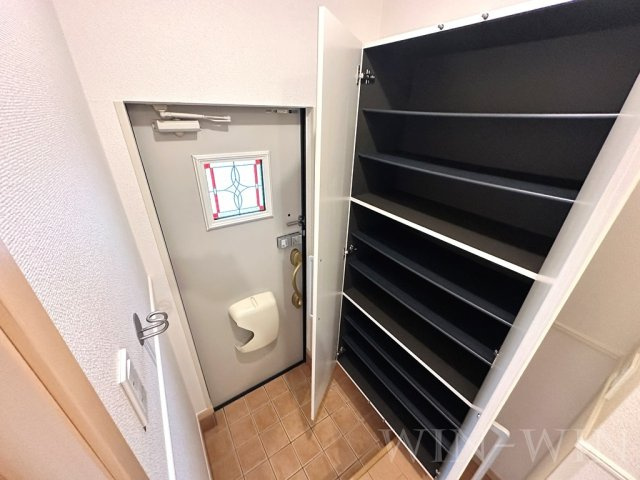 ベル・レベッカの玄関