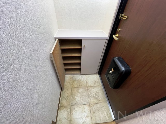 ユトリロ橋良町の玄関