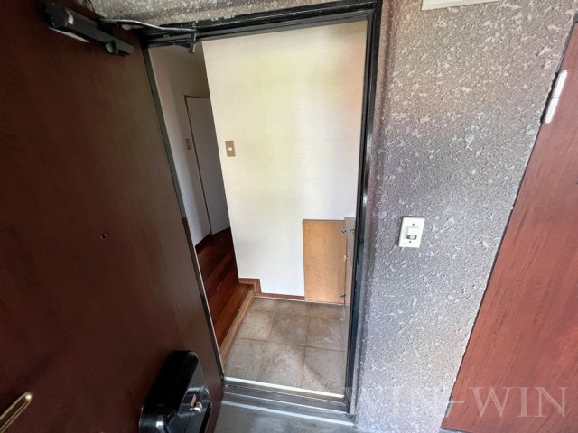 ユトリロ橋良町の玄関