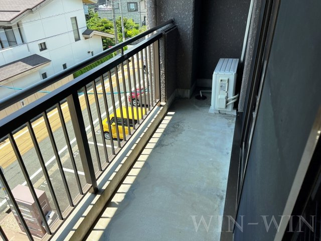 ユトリロ橋良町のバルコニー