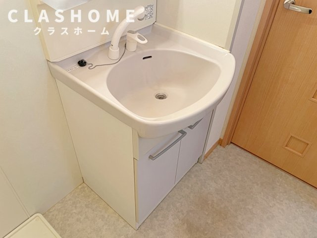 ベルクムント　　　刈谷市近郊の賃貸はクラスホームの洗面所|同物件の別部屋になります。