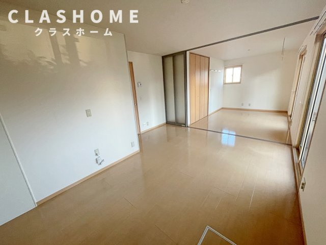 ベルクムント　　　刈谷市近郊の賃貸はクラスホームの居間・リビング|同物件の別部屋になります。