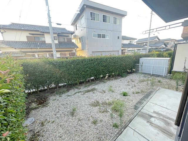 ベルクムント　　　刈谷市近郊の賃貸はクラスホームの庭|同物件の別部屋になります。