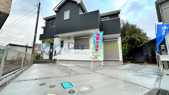 秦野市上大槻　新築戸建ての外観