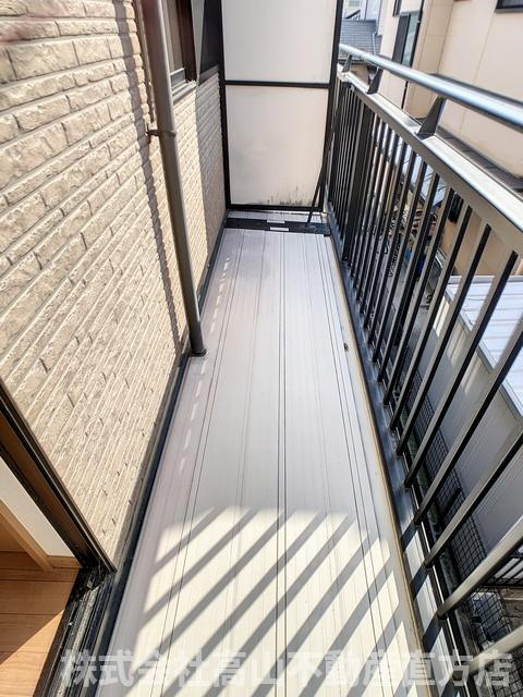 レフィナード木屋瀬のバルコニー