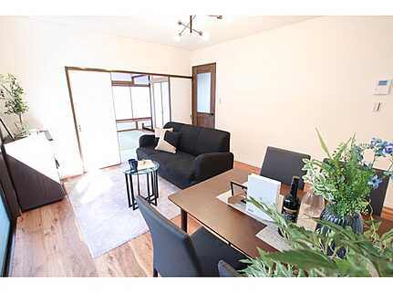 広島市安佐北区口田南９丁目　中古一戸建て(JS)の居間・リビング