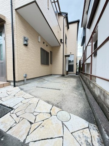 橋の内大興貸家の駐車場