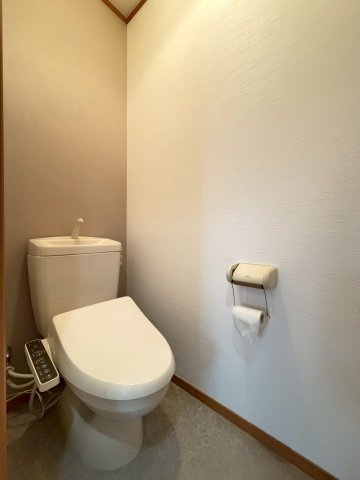 橋の内大興貸家のトイレ