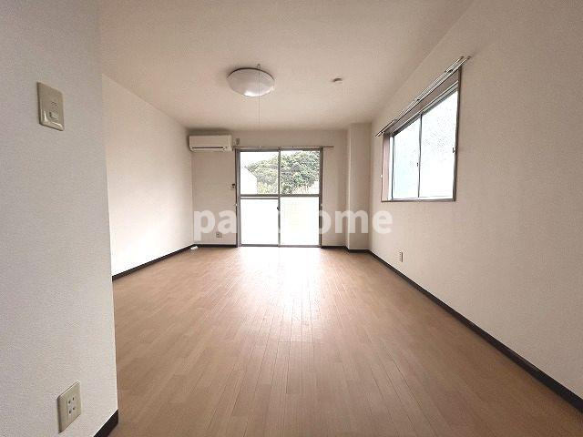 ストーク天神の洋室|きれいな洋室です