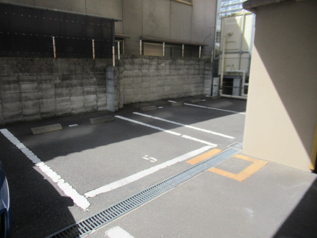 インタービレッジ船丘（増築部分）の駐車場