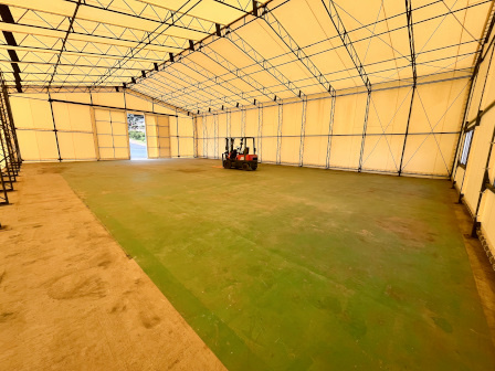 宮口貸倉庫の内装