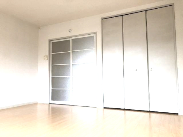 【寝室】プレジオ泉崎B棟