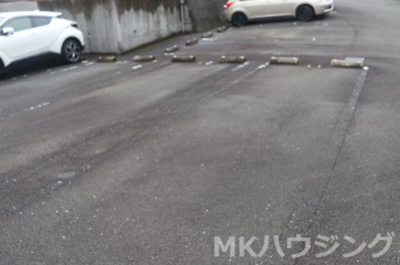 【駐車場】 | プライム　Ａ | 車をお持ちの方に嬉しい駐車場付きの物件です